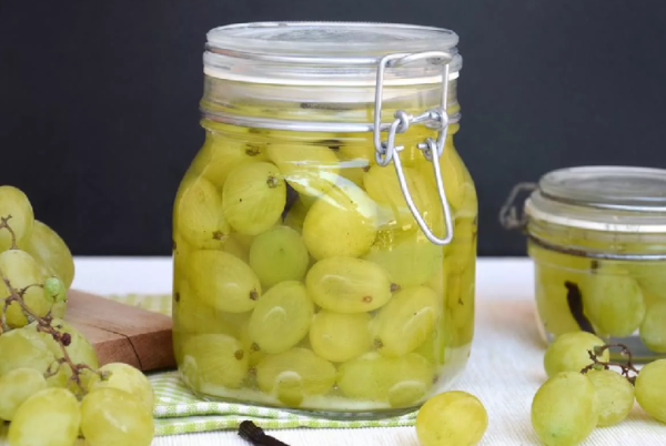 Настоянка з винограду: прості рецепти і секрети приготування смачного алкогольного напою на горілці і спирті